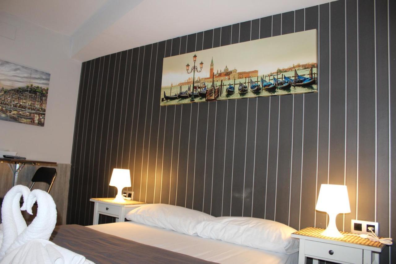 Bcn Condal Hostal Barcelona Buitenkant foto
