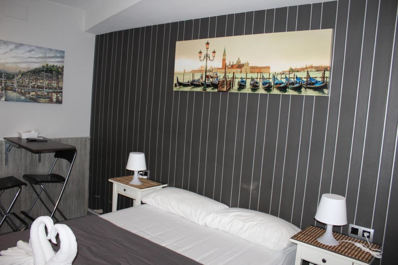 Bcn Condal Hostal Barcelona Buitenkant foto