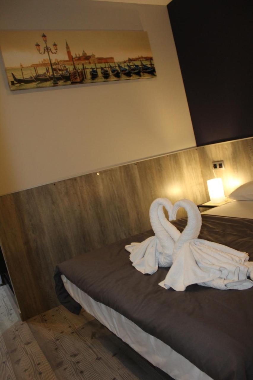 Bcn Condal Hostal Barcelona Buitenkant foto