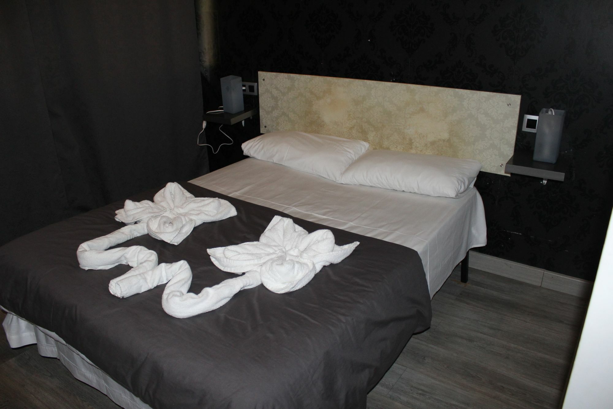 Bcn Condal Hostal Barcelona Buitenkant foto